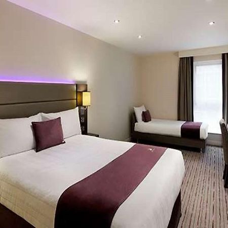 Premier Inn Manchester Airport Ringway Esterno foto