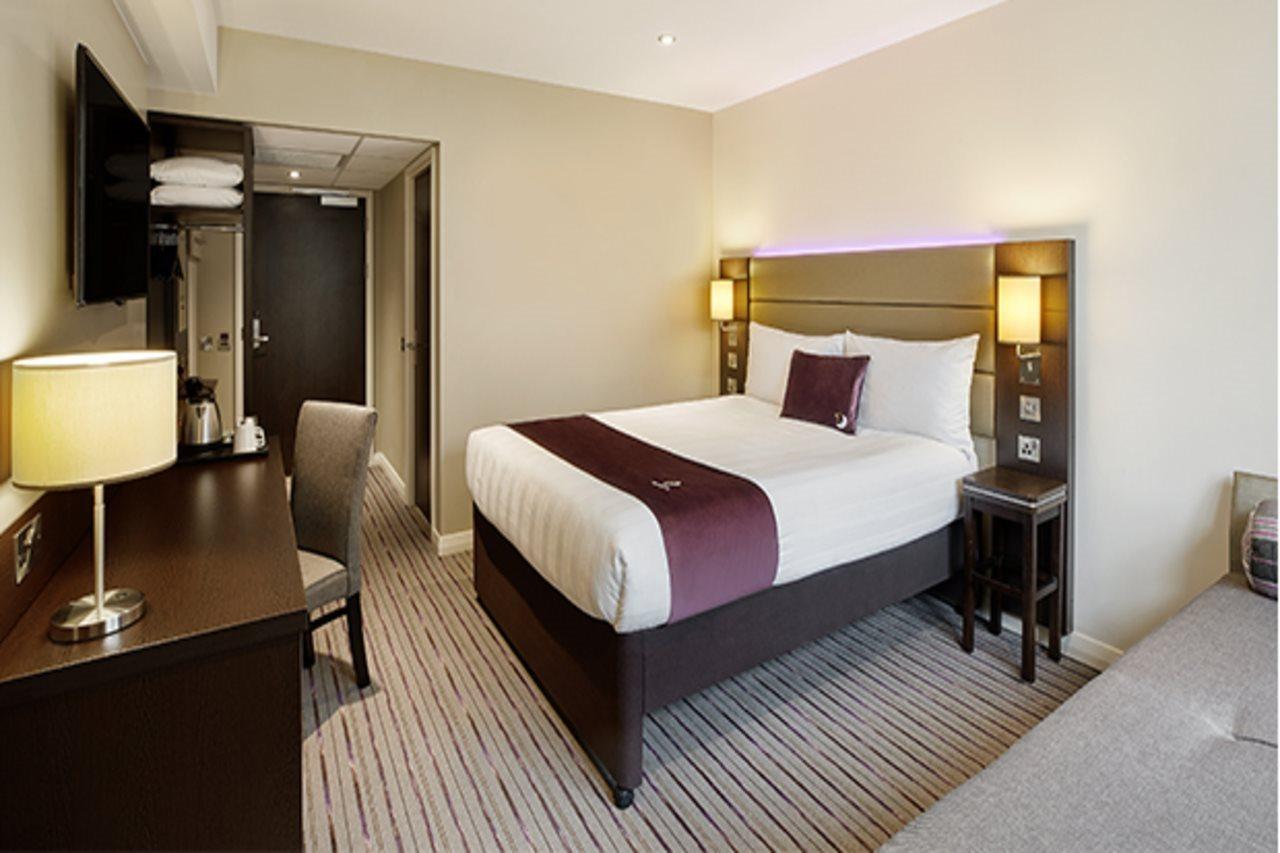 Premier Inn Manchester Airport Ringway Esterno foto
