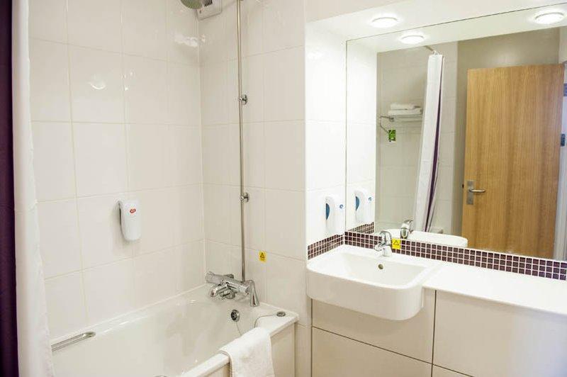 Premier Inn Manchester Airport Ringway Esterno foto