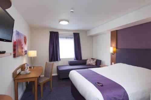 Premier Inn Manchester Airport Ringway Esterno foto